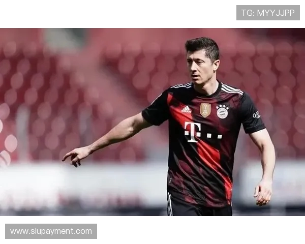 莱万复盘:中场失控需纠错,百球目标今年无望 莱万复盘:中场失控需纠错,百球目标今年无望